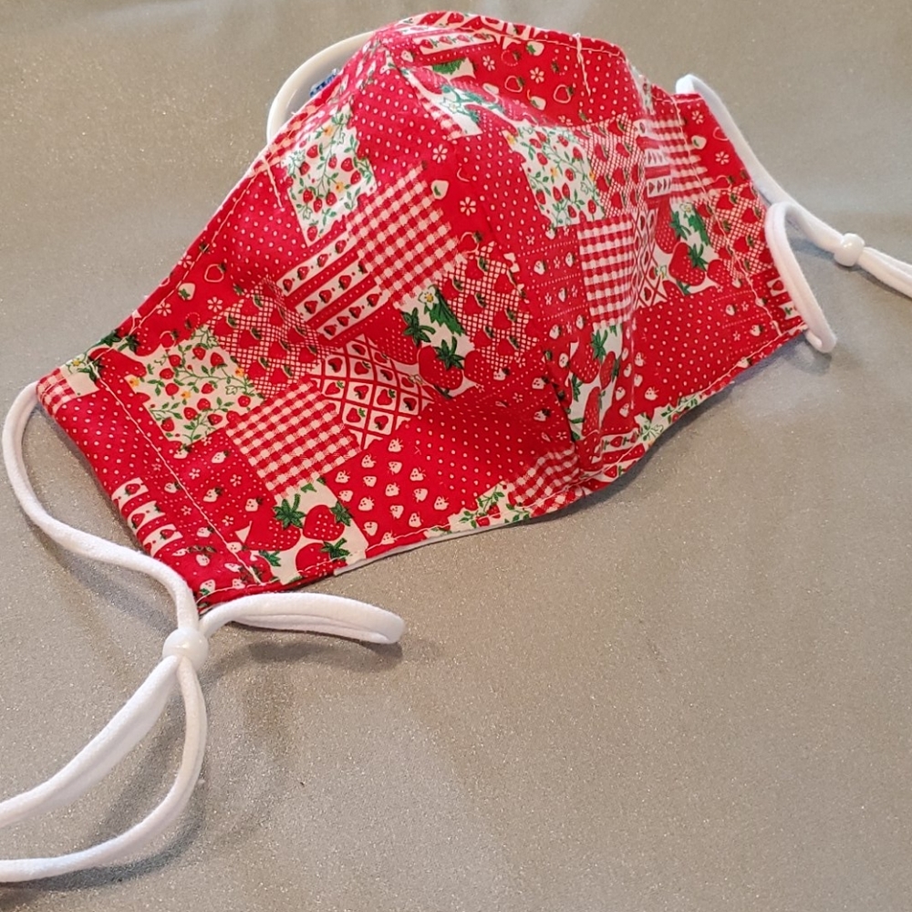 Strawberries Cotton Face Mask with Pocket